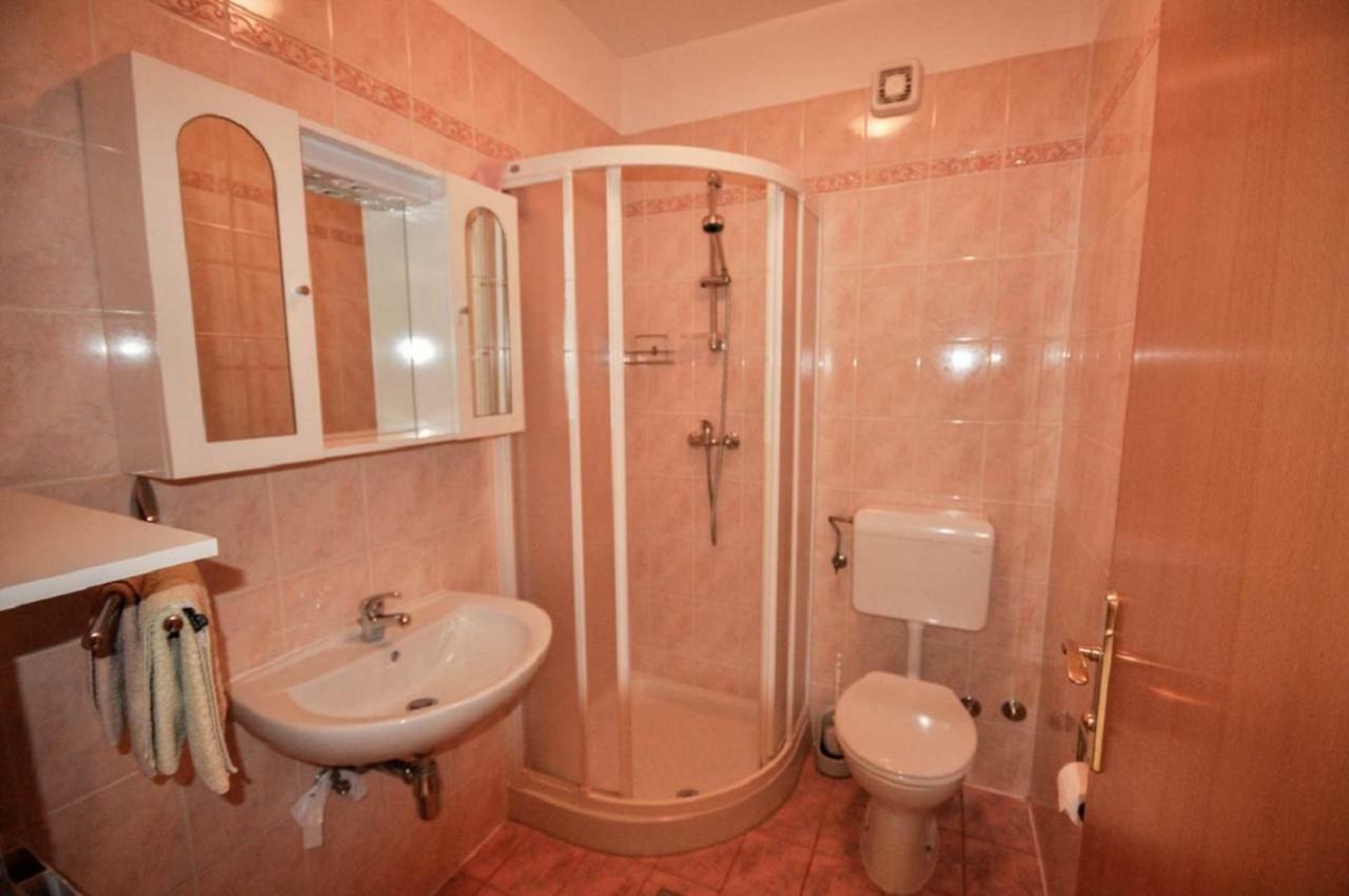 Ana M Apartments Novigrad Istria Exterior foto