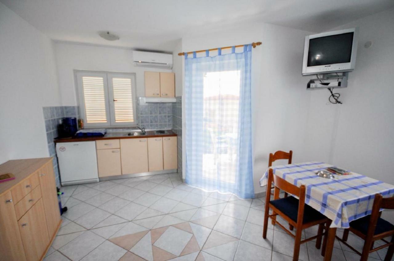 Ana M Apartments Novigrad Istria Exterior foto